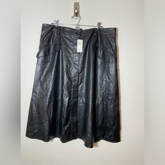 Banana Republic Black VEGAN LEATHER MIDI SKIRT  Size 18 NWT New $120 - Picture 2 of 9